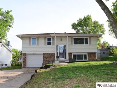 9518 Sprague Street , Omaha, NE 68134
