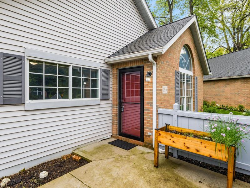 195 Timbers Drive , Columbus, OH 43230 Photo 18