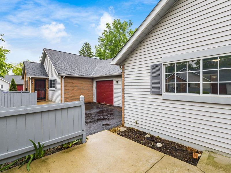 195 Timbers Drive , Columbus, OH 43230 Photo 19