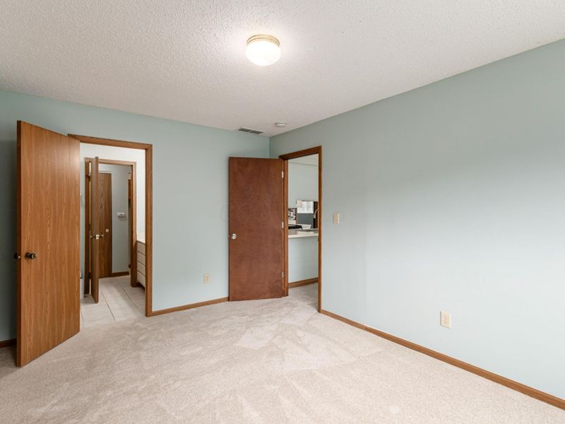 195 Timbers Drive , Columbus, OH 43230 Photo 39