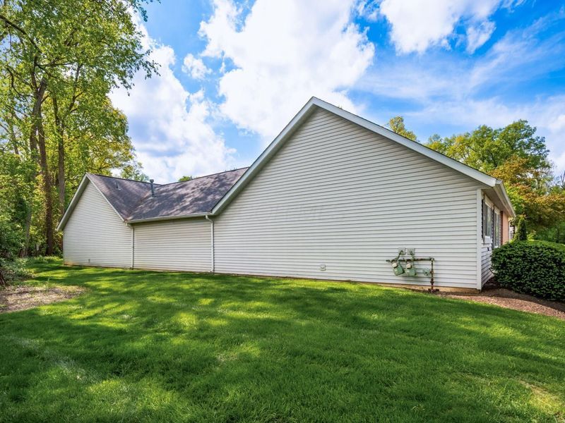 195 Timbers Drive , Columbus, OH 43230 Photo 9
