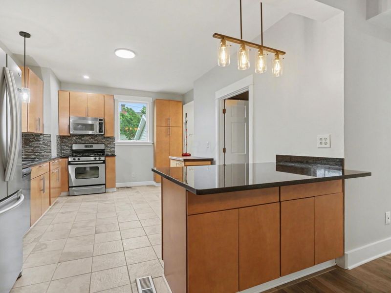 465 Forest Street , Columbus, OH 43206 Photo 10