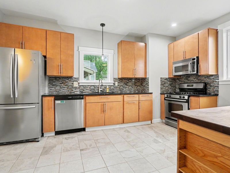 465 Forest Street , Columbus, OH 43206 Photo 11