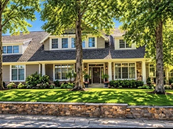 730 Quinlan Court, Crown Point, IN 46307