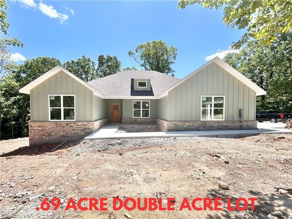 2 Boswell Lane, Bella Vista, AR 72715