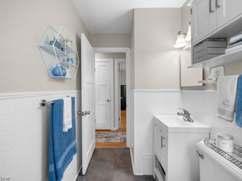 4052 W 223rd Street , Fairview Park, OH 44126 Photo 13
