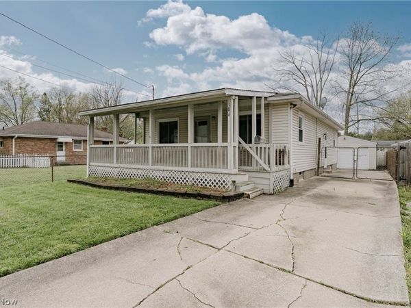 186 Pocantico Avenue , Akron, OH 44312