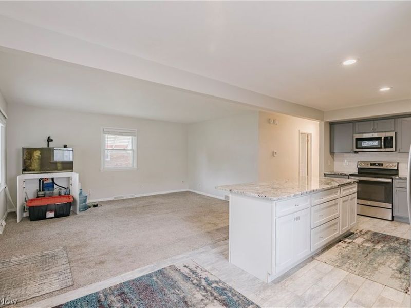 186 Pocantico Avenue , Akron, OH 44312 Photo 7