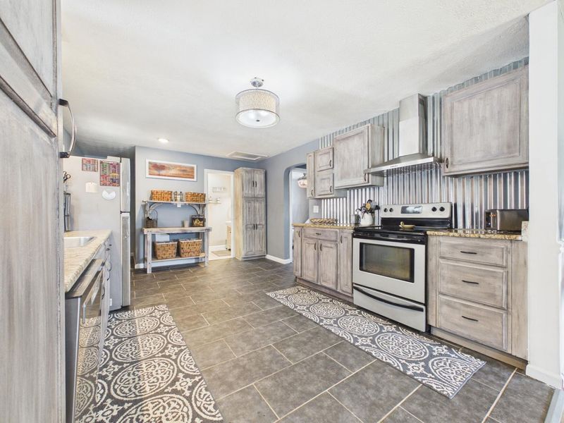 1041 Sugar Grove Road SE, Lancaster, OH 43130 Photo 9