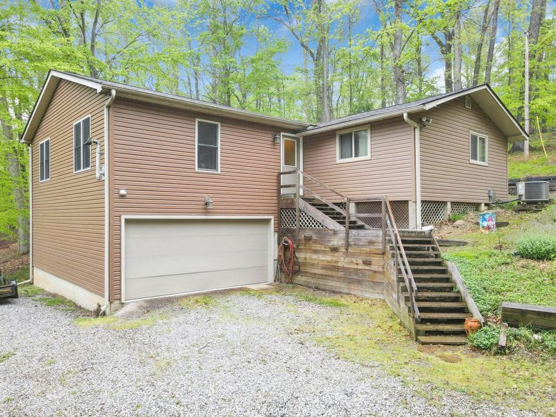 36 Seneca Lane , Sugar Grove, OH 43155 Photo 1