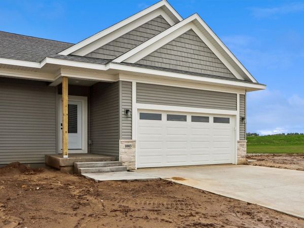 1003 Highland Trail , Solon, IA 52333
