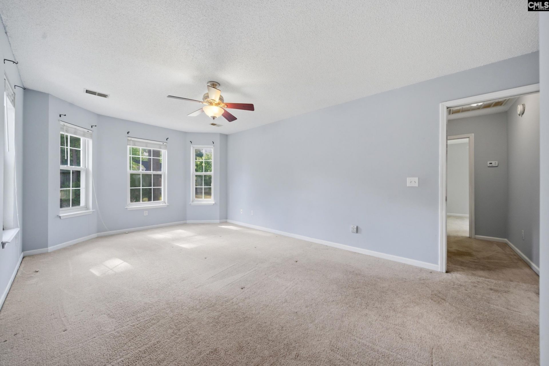 319 Brook Hollow Drive  Photo 12