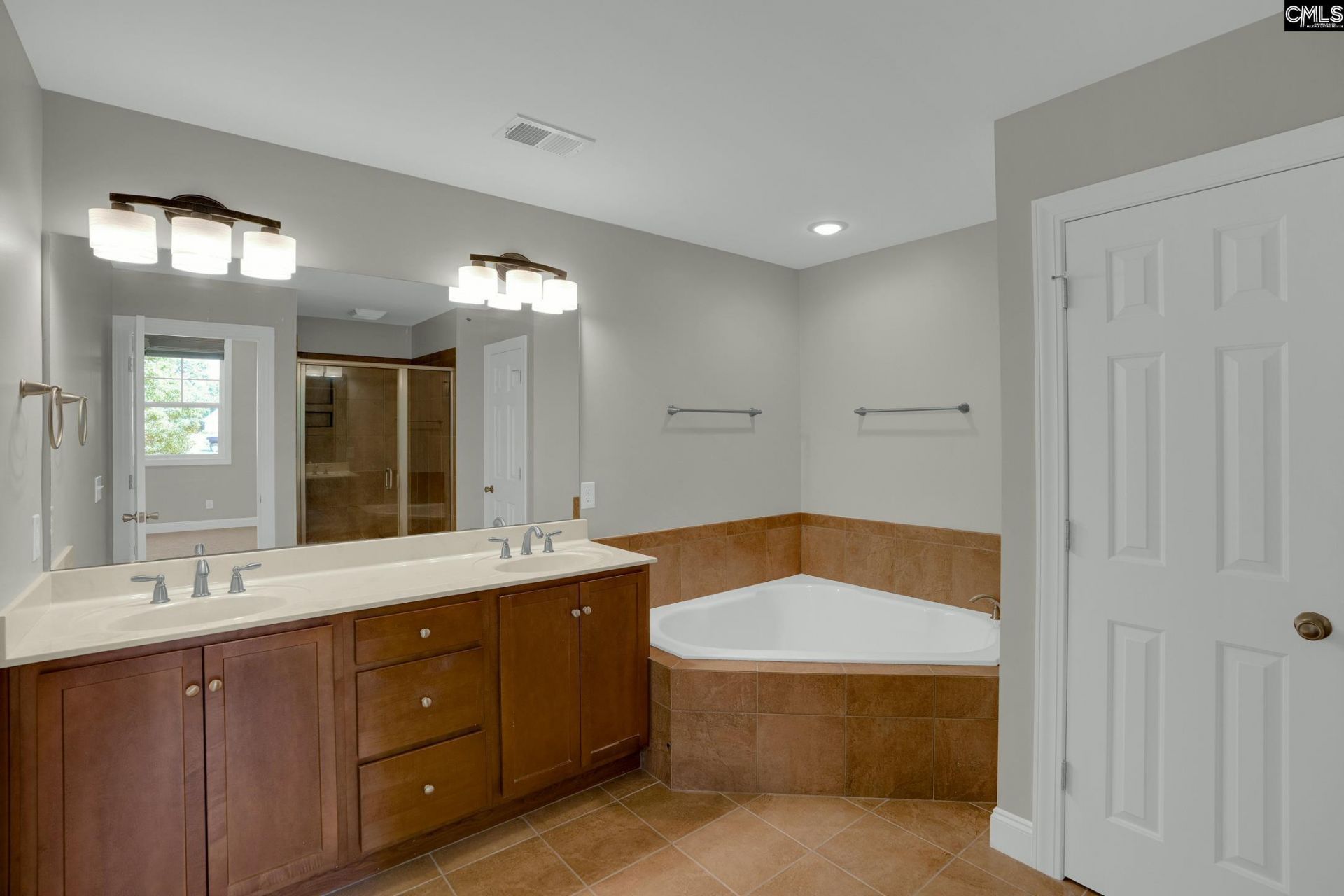 47 Waybrook Ct. Photo 22