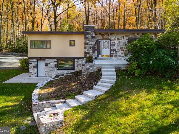 3211 PRICETOWN ROAD , FLEETWOOD, PA 19522