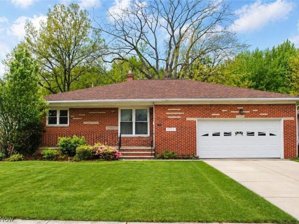 7300 Maplewood Road , Parma, OH 44130