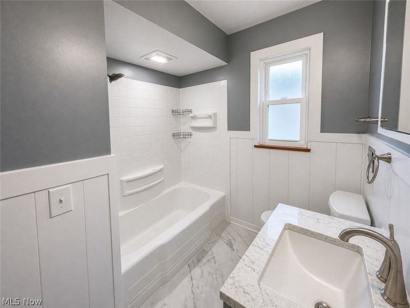 7300 Maplewood Road , Parma, OH 44130 Photo 17