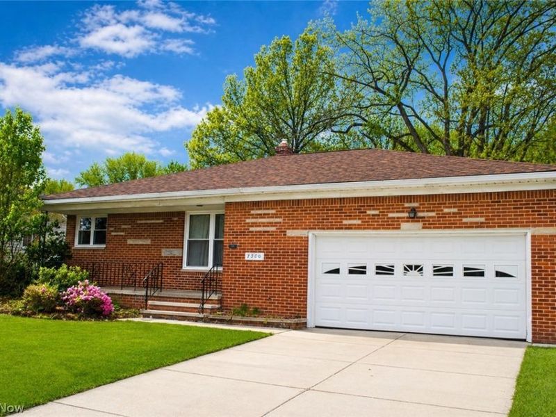 7300 Maplewood Road , Parma, OH 44130 Photo 3