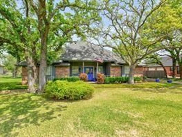 2613 S Chase Court, Burleson, TX 76028