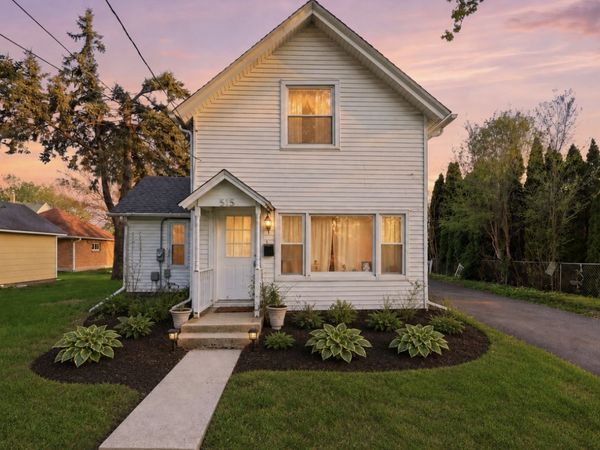 515 Oak Street , Elgin, IL 60123