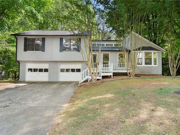 1179 Midland Drive NW, Acworth, GA 30102