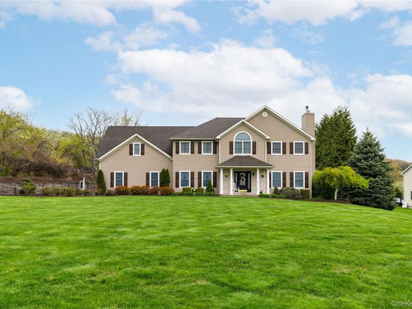 60 Idlewild Road, Marlboro, NY 12542