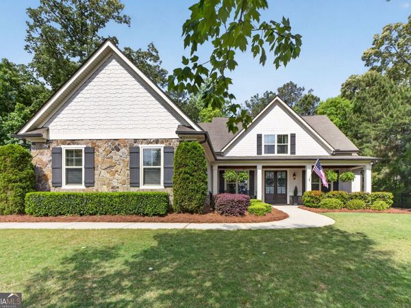 41 W Shore Trace, Newnan, GA 30263
