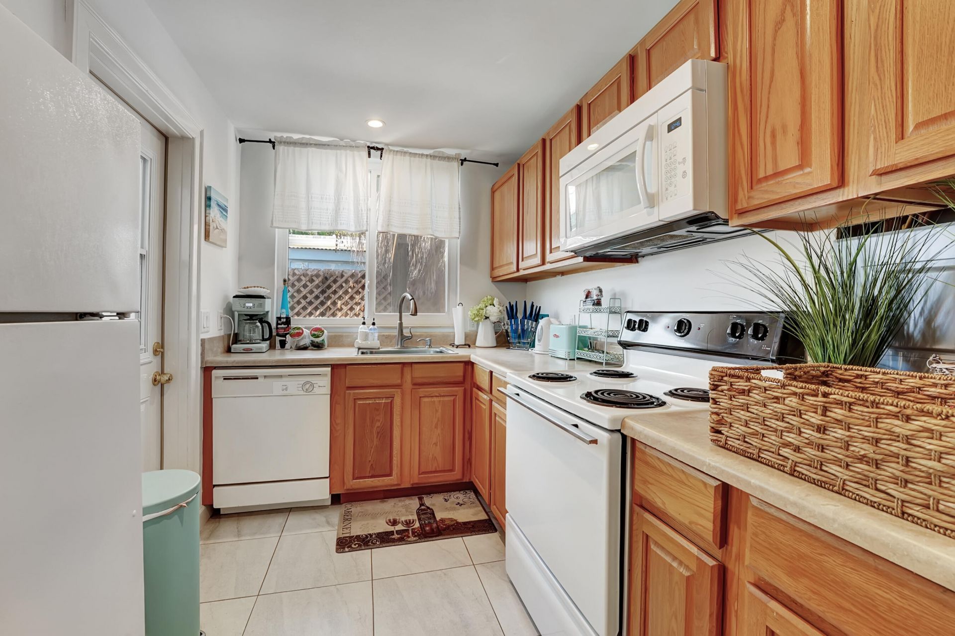 14 South Lane, Boynton Beach, FL 33435 Photo