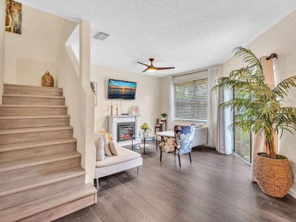 20930 VÃ­a Azalea, Unit 5, Boca Raton, FL 33428