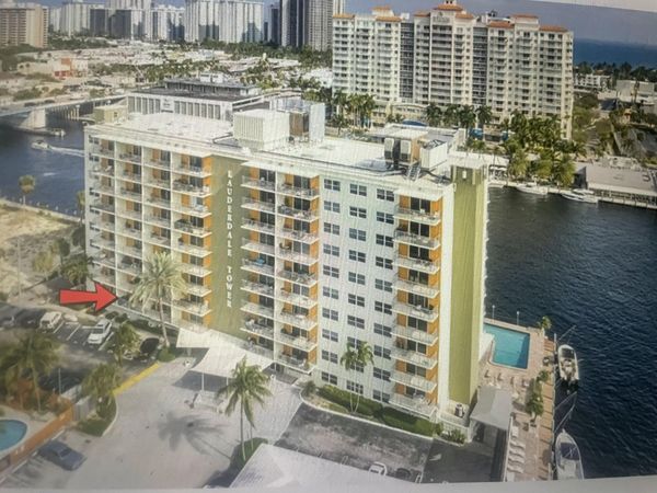 2900 NE 30th Street, Unit B2, Fort Lauderdale, FL 33306