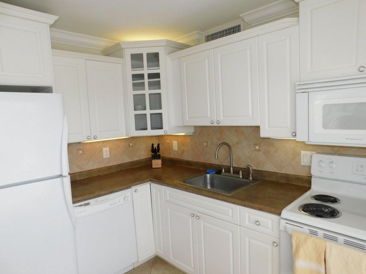 735 Hummingbird Way, Unit 204, North Palm Beach, FL 33408 Photo