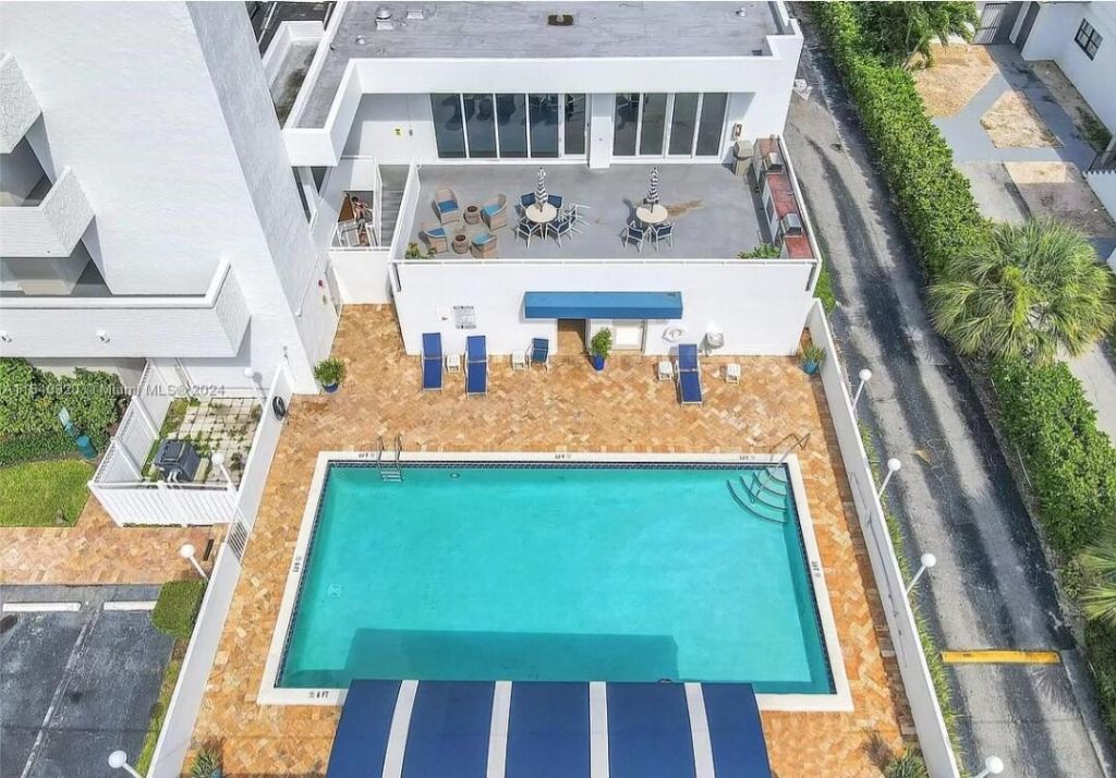 2200 NE 33rd Avenue, Unit 10k, Fort Lauderdale, FL 33305 Photo