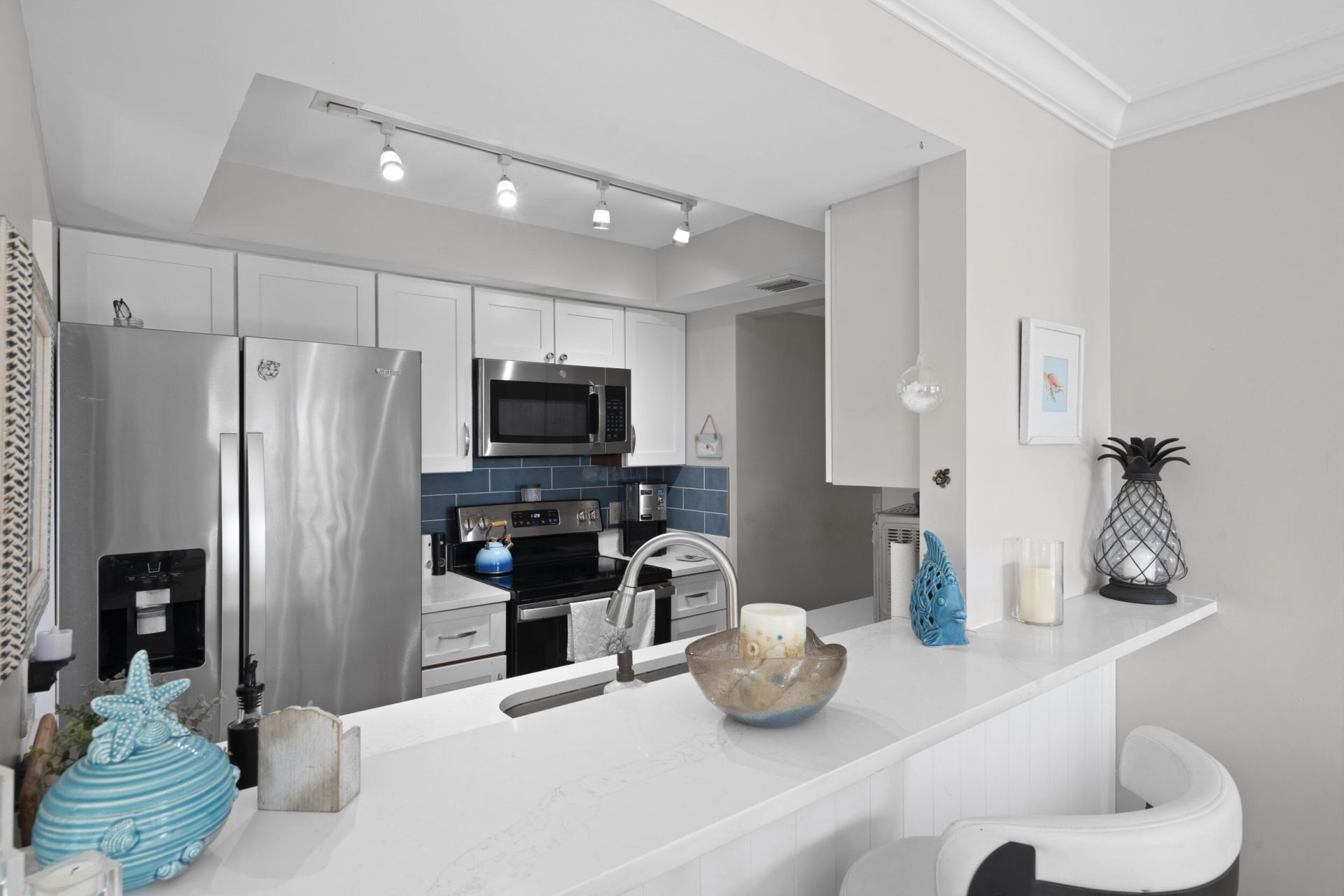 233 NE Edgewater Drive, Unit 104, Hutchinson Island, FL 34996 Photo