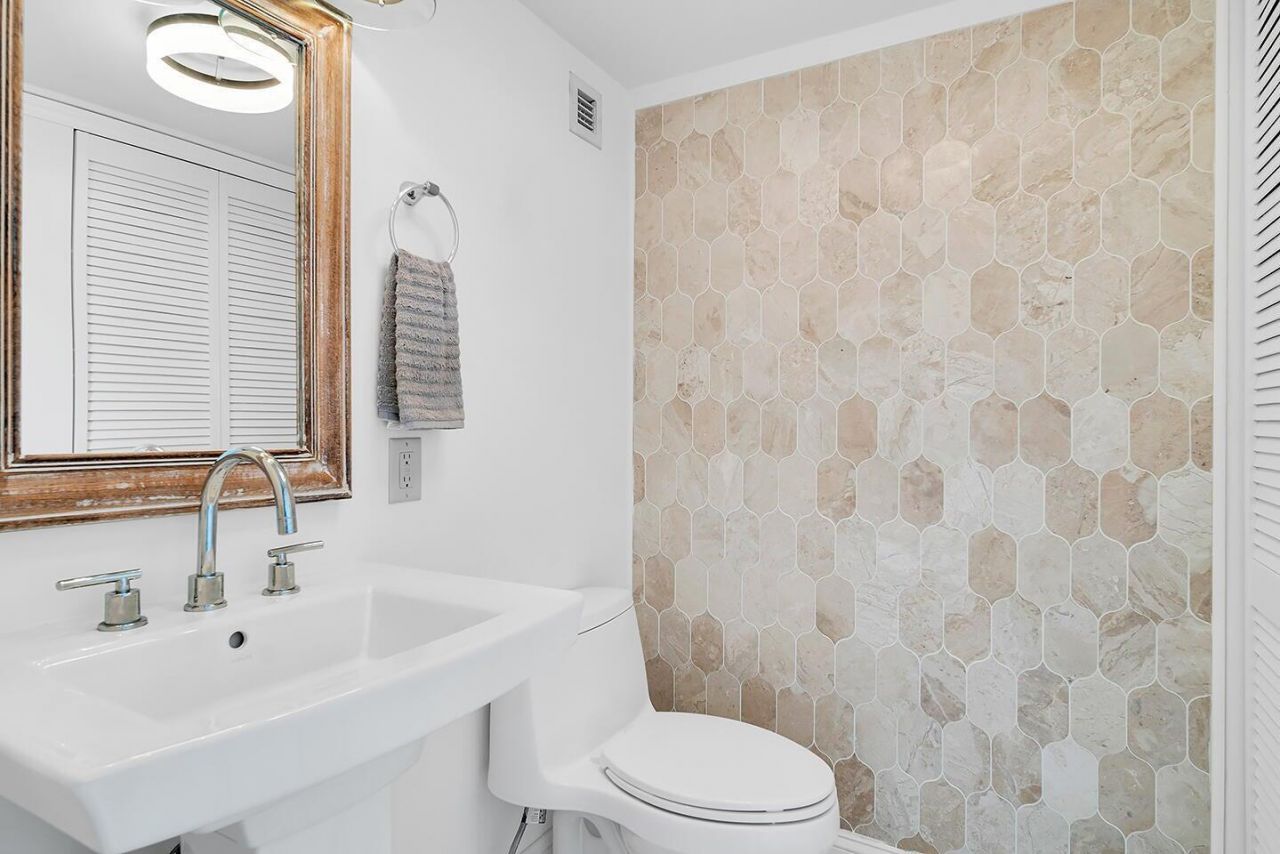 101 N Clematis Street, Unit 513, West Palm Beach, FL 33401 Photo