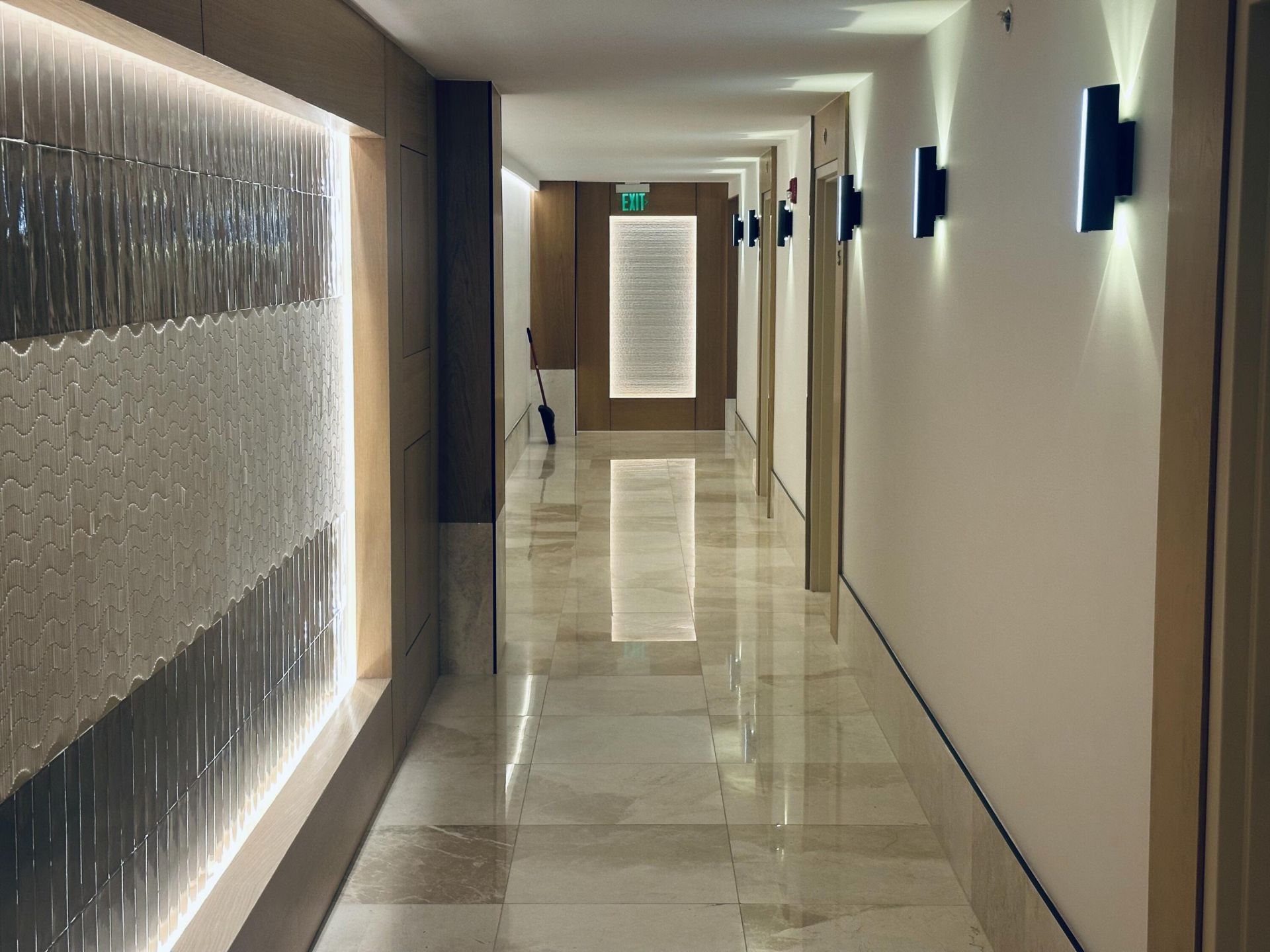 101 N Clematis Street, Unit 513, West Palm Beach, FL 33401 Photo