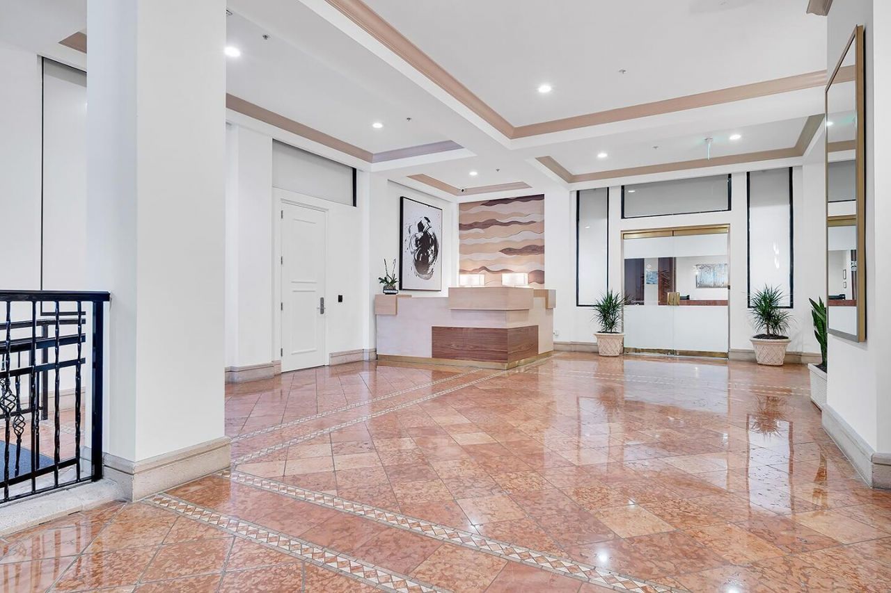 101 N Clematis Street, Unit 513, West Palm Beach, FL 33401 Photo
