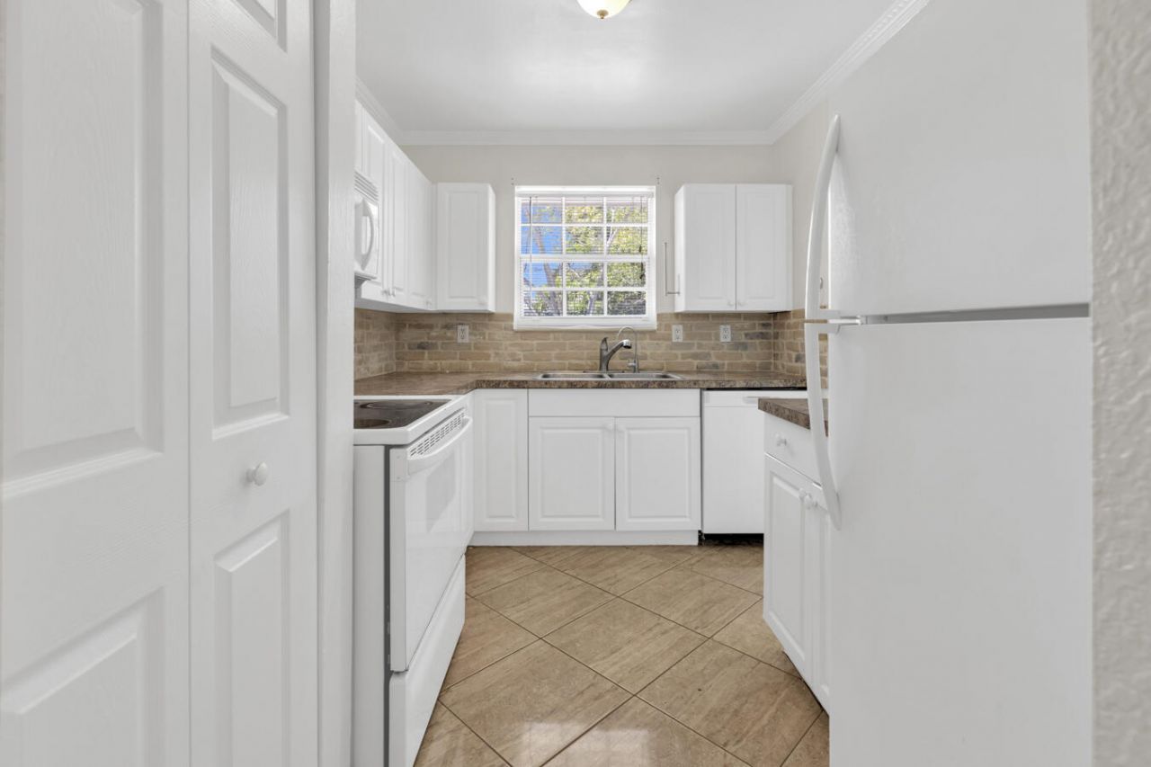 261 NE 42nd Street, Pompano Beach, FL 33064 Photo