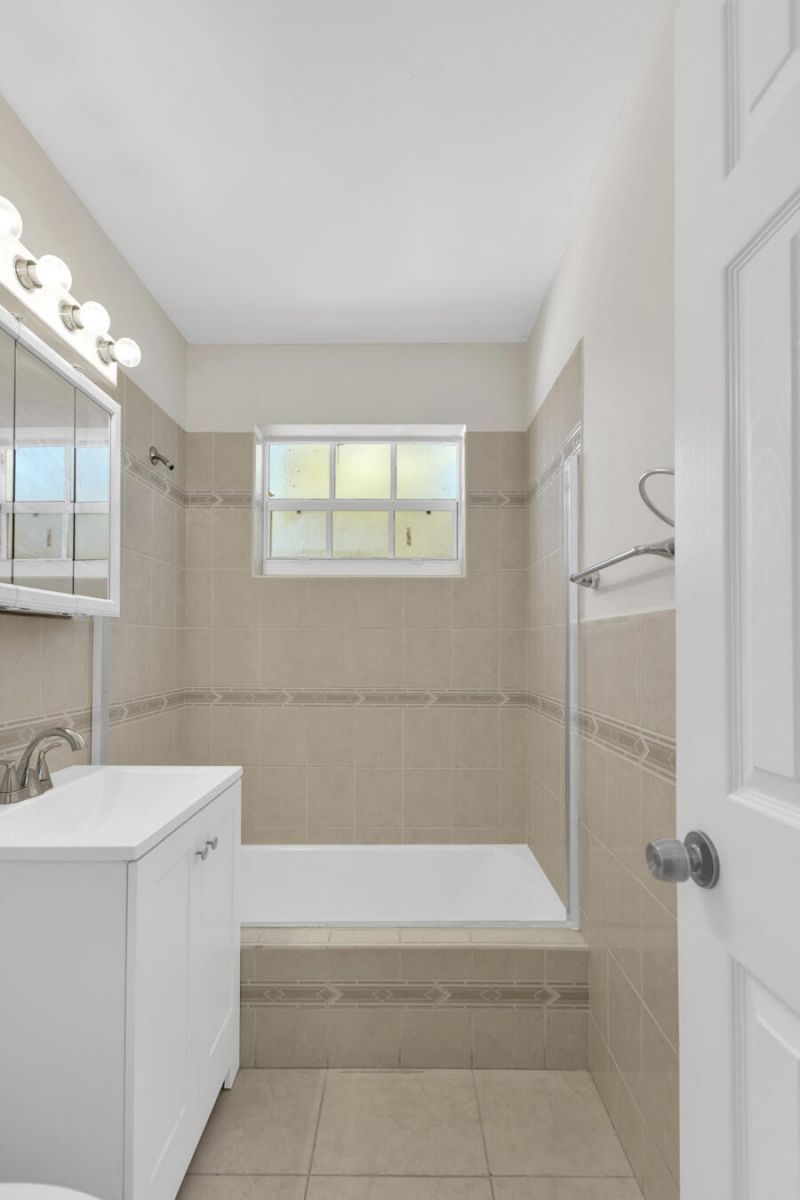 261 NE 42nd Street, Pompano Beach, FL 33064 Photo
