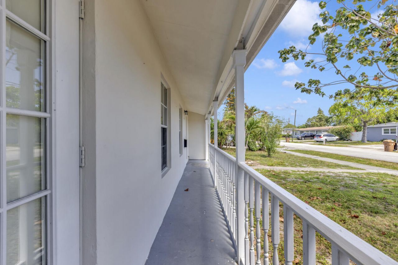 261 NE 42nd Street, Pompano Beach, FL 33064 Photo