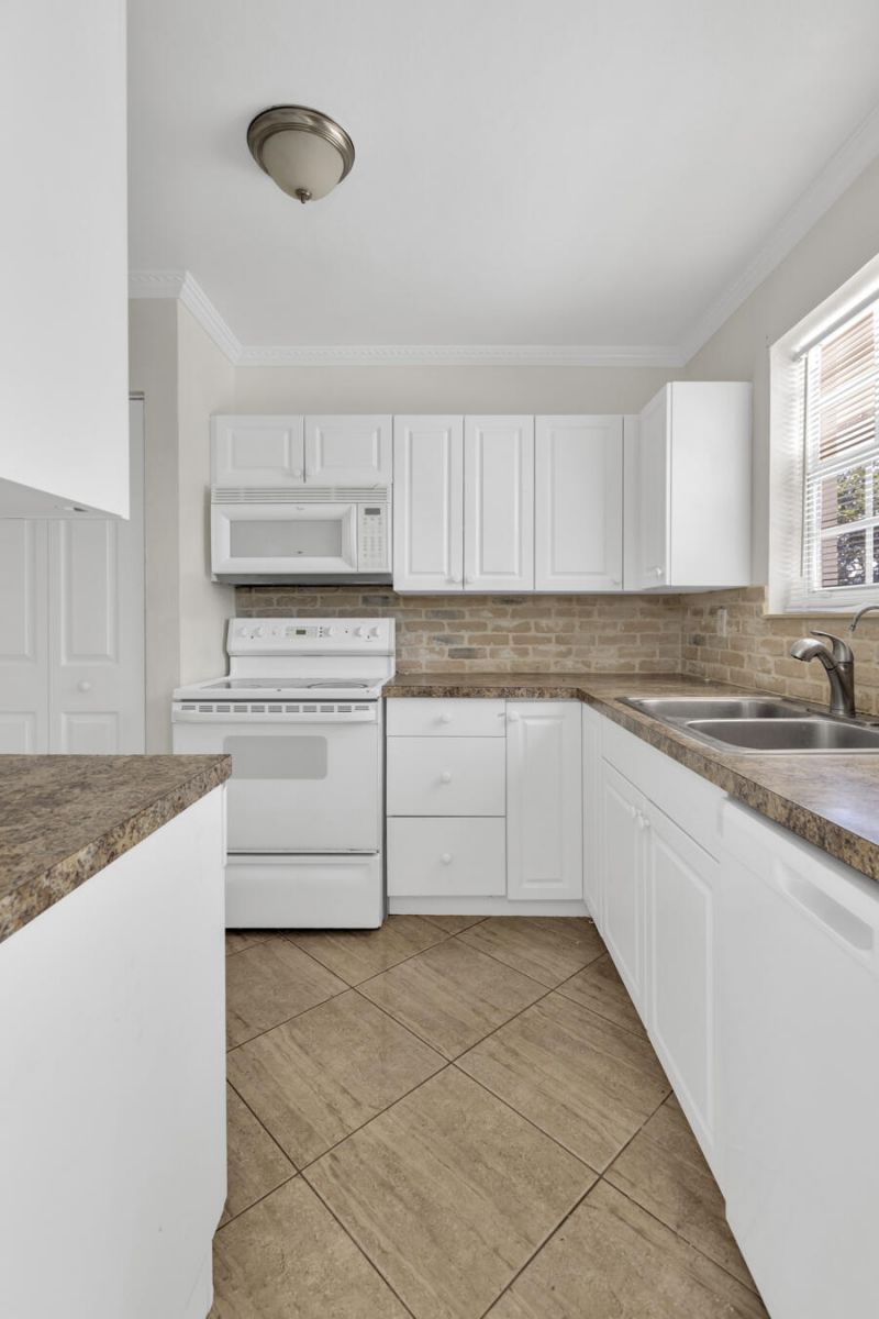 261 NE 42nd Street, Pompano Beach, FL 33064 Photo