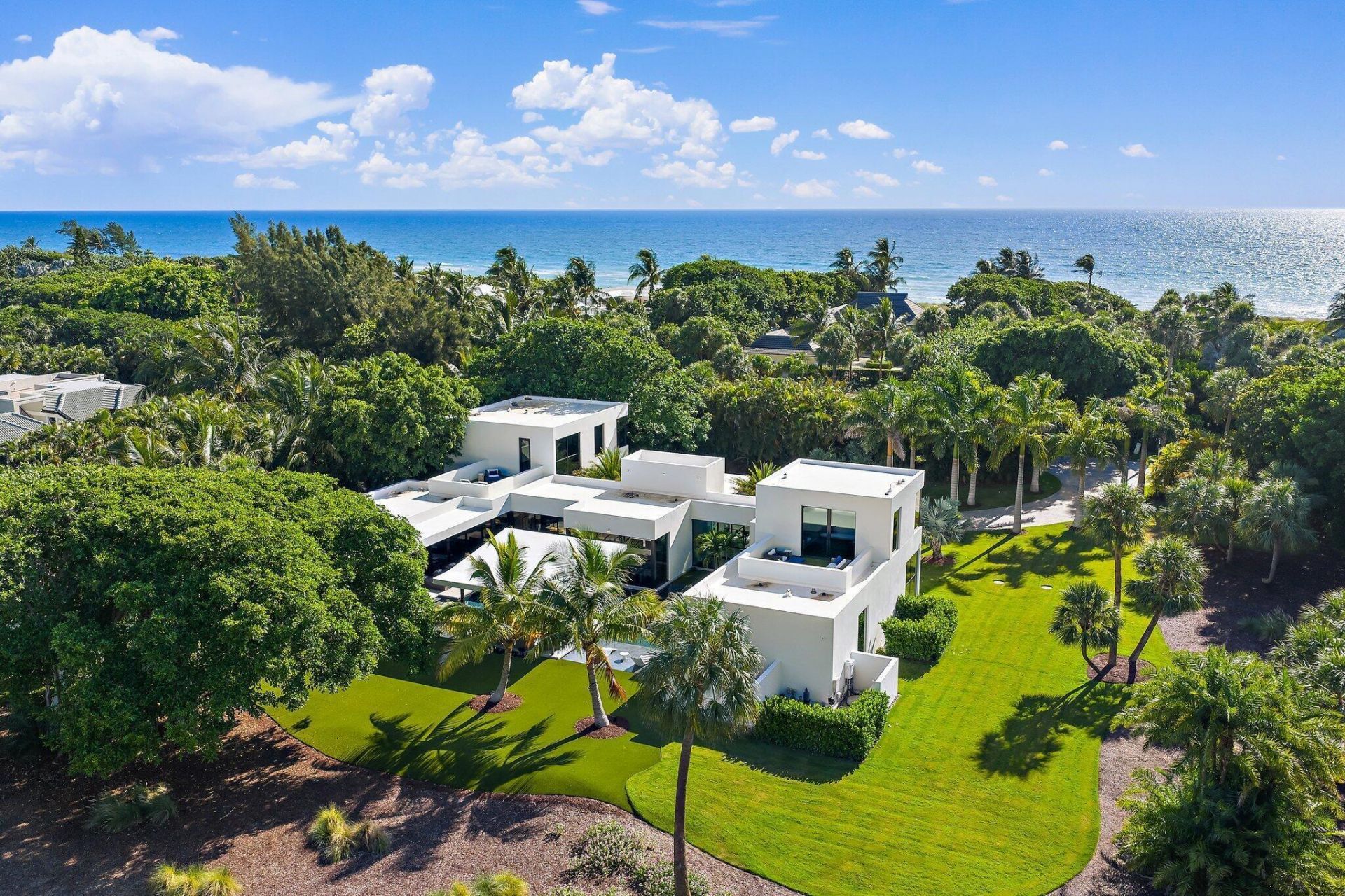 12 N Beach Road, Jupiter Island, FL 33455 Photo