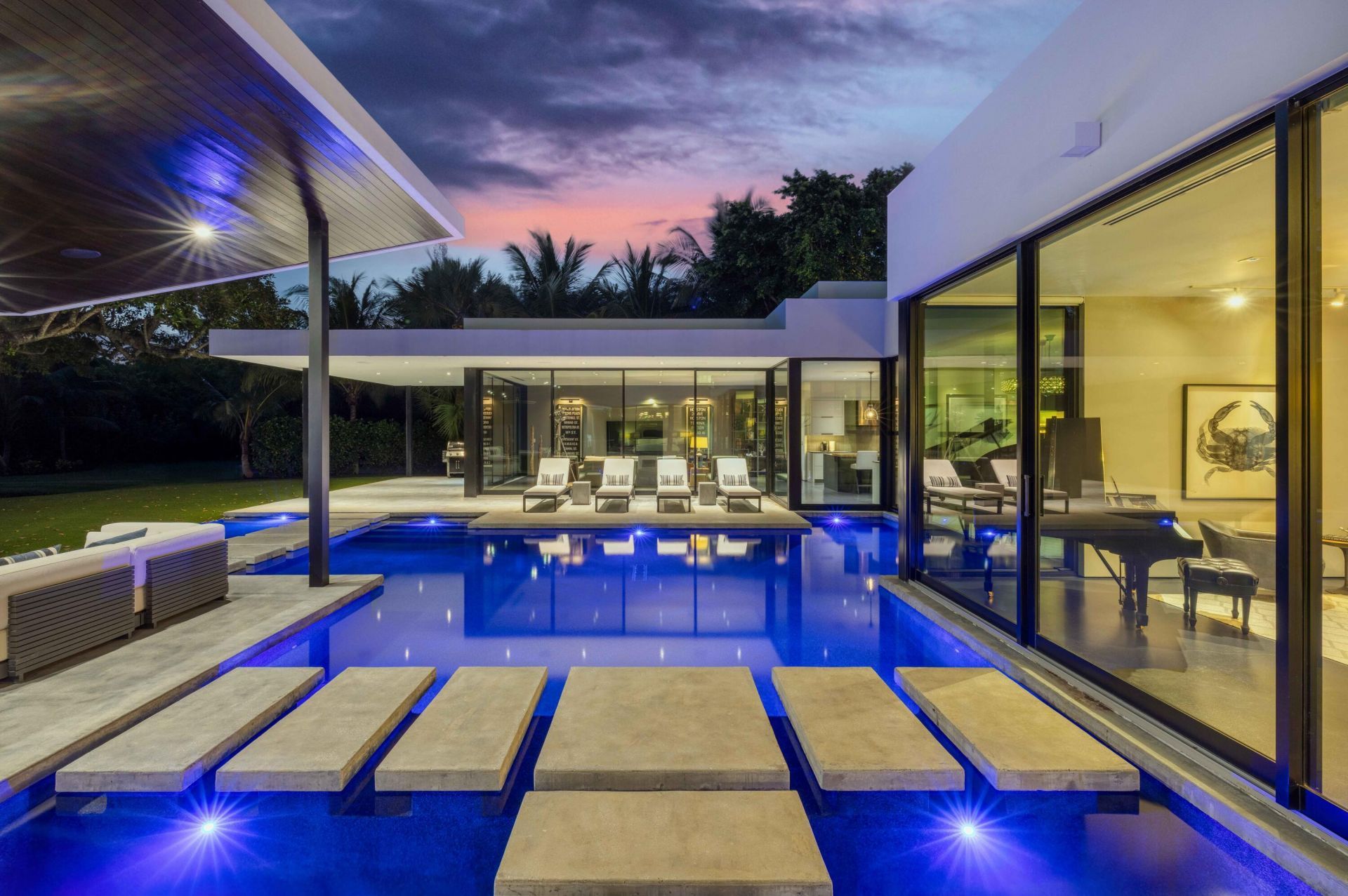 12 N Beach Road, Jupiter Island, FL 33455 Photo