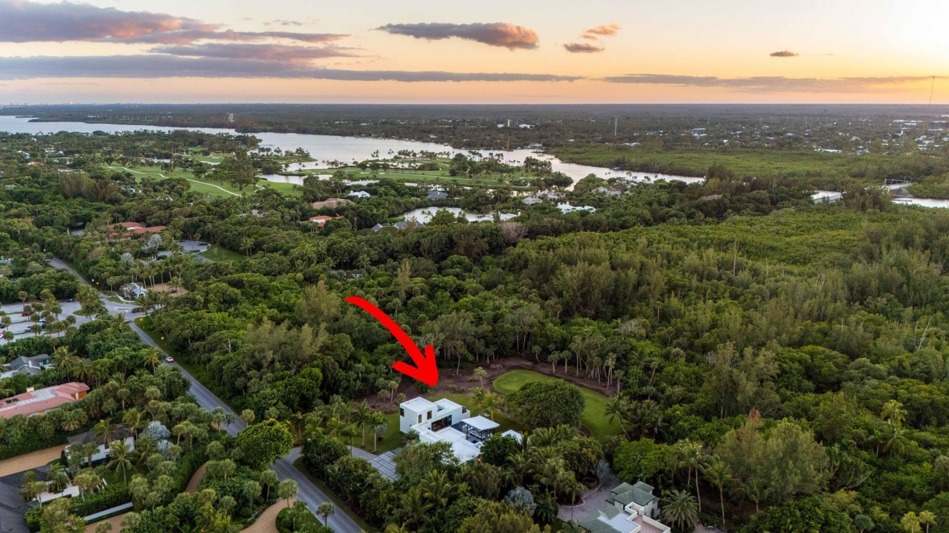 12 N Beach Road, Jupiter Island, FL 33455 Photo