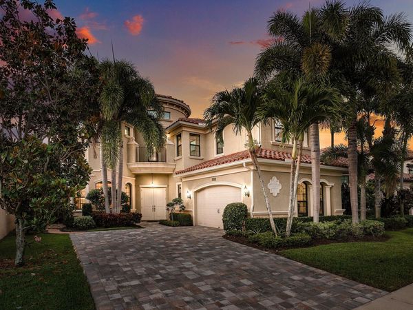 8748 Lewis River Road, Delray Beach, FL 33446