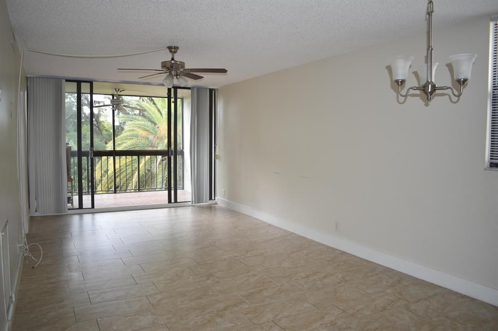 8415 Forest Hills Drive, Unit 305, Coral Springs, FL 33065 Photo