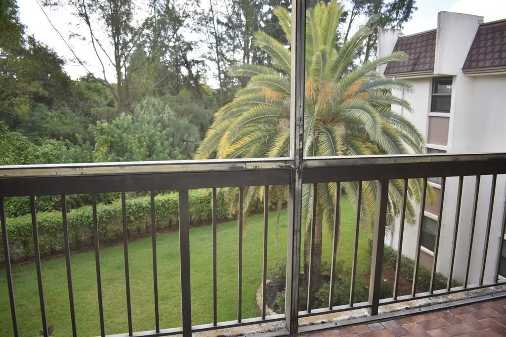 8415 Forest Hills Drive, Unit 305, Coral Springs, FL 33065 Photo