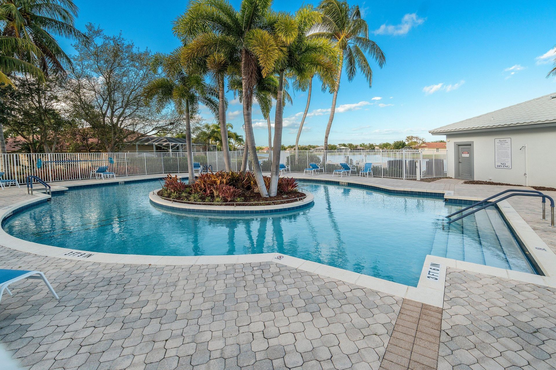 9121 Bay Point Circle, West Palm Beach, FL 33411 Photo