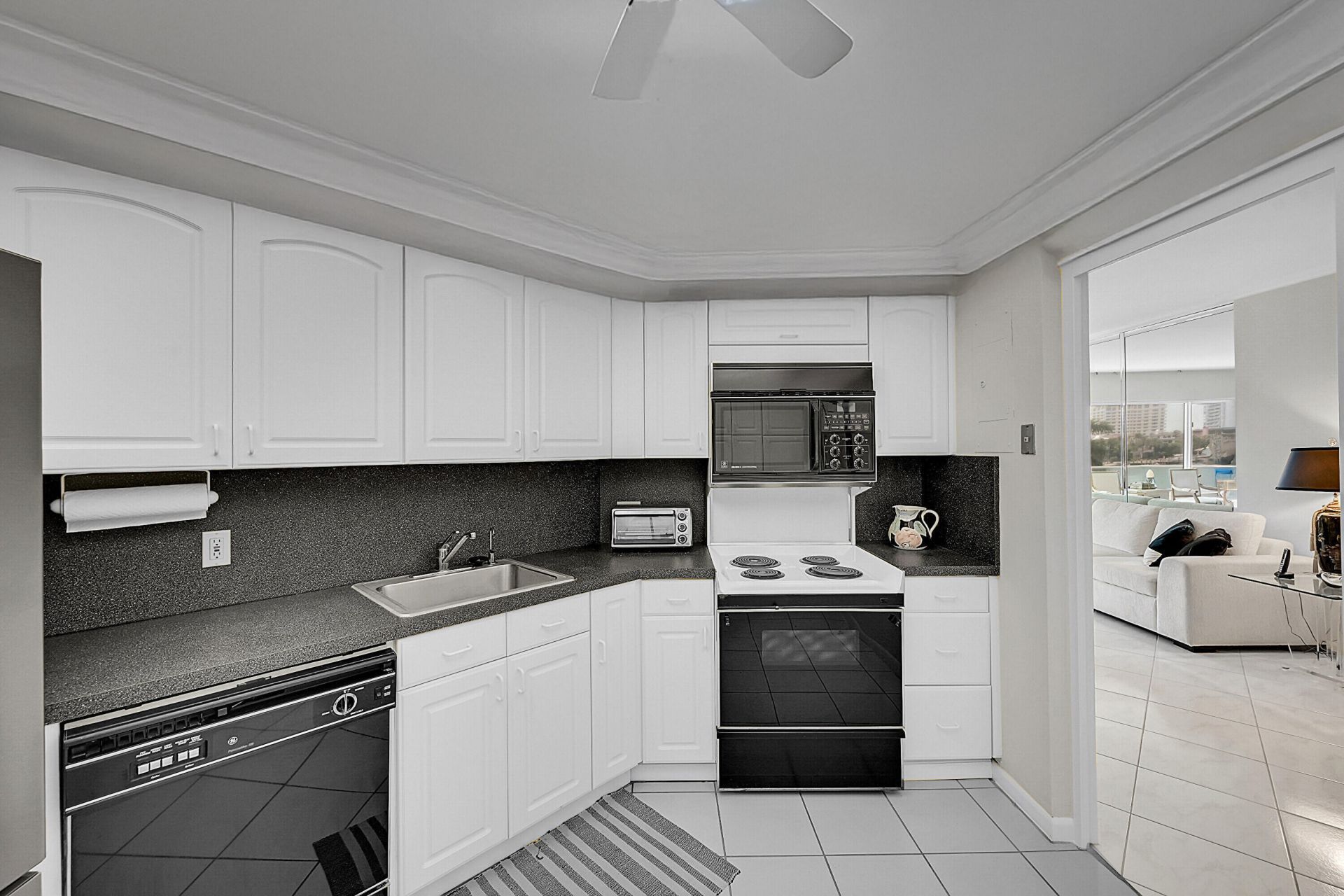 701 E Camino Real, Unit 4b, Boca Raton, FL 33432 Photo
