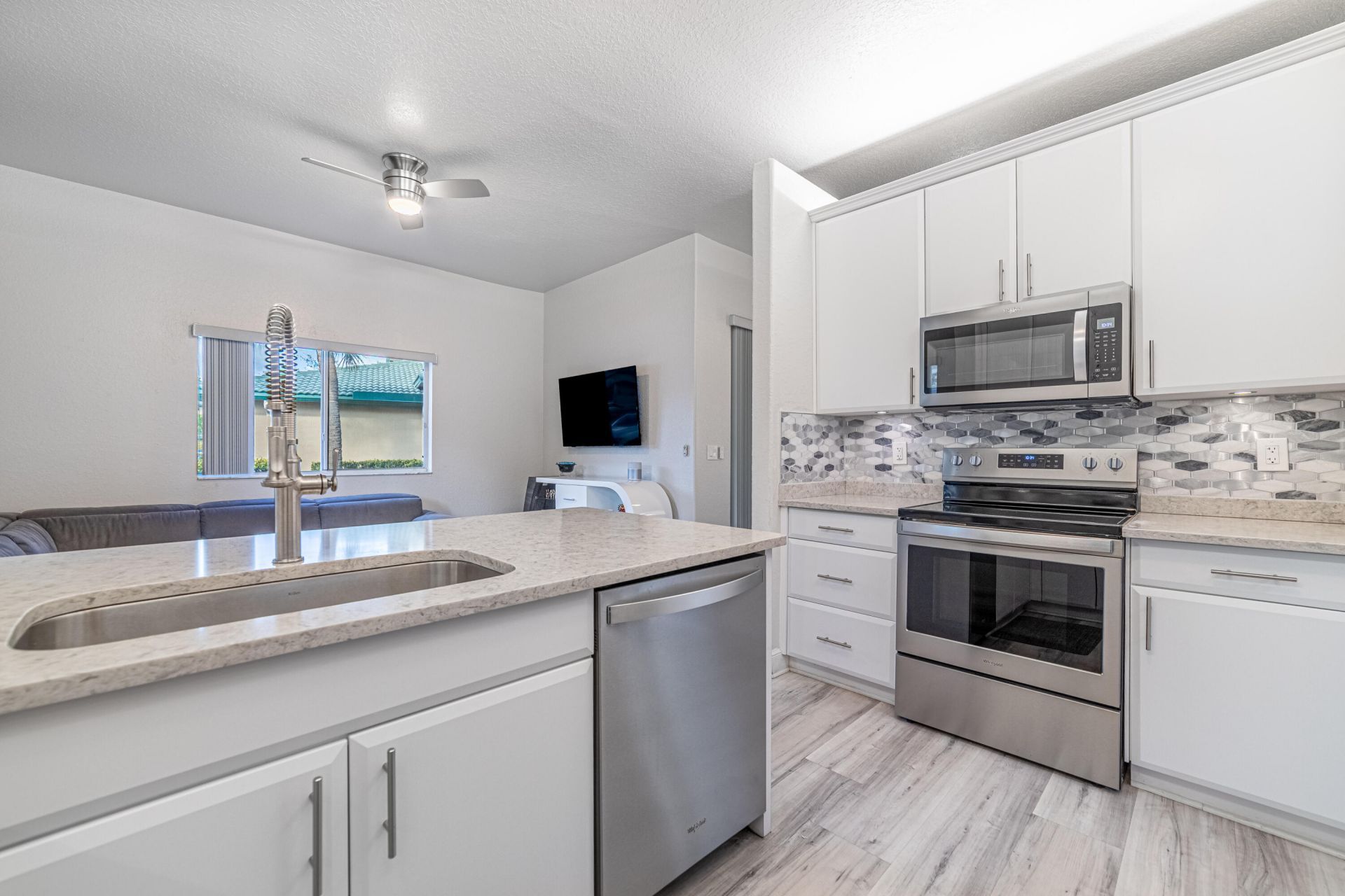 7972 W Exeter Blvd W W, Unit 101, Tamarac, FL 33321 Photo