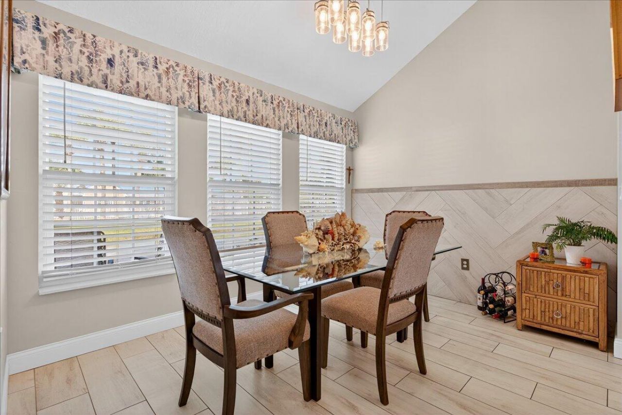 1827 Aynsley Way, Unit 4, Vero Beach, FL 32966 Photo