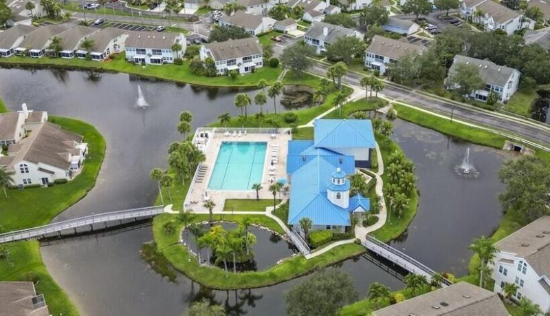 1827 Aynsley Way, Unit 4, Vero Beach, FL 32966 Photo